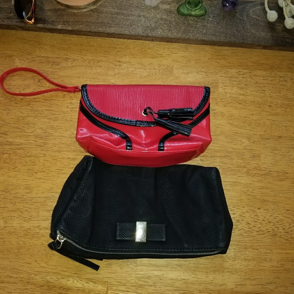New make up clutches for 1 price! $5